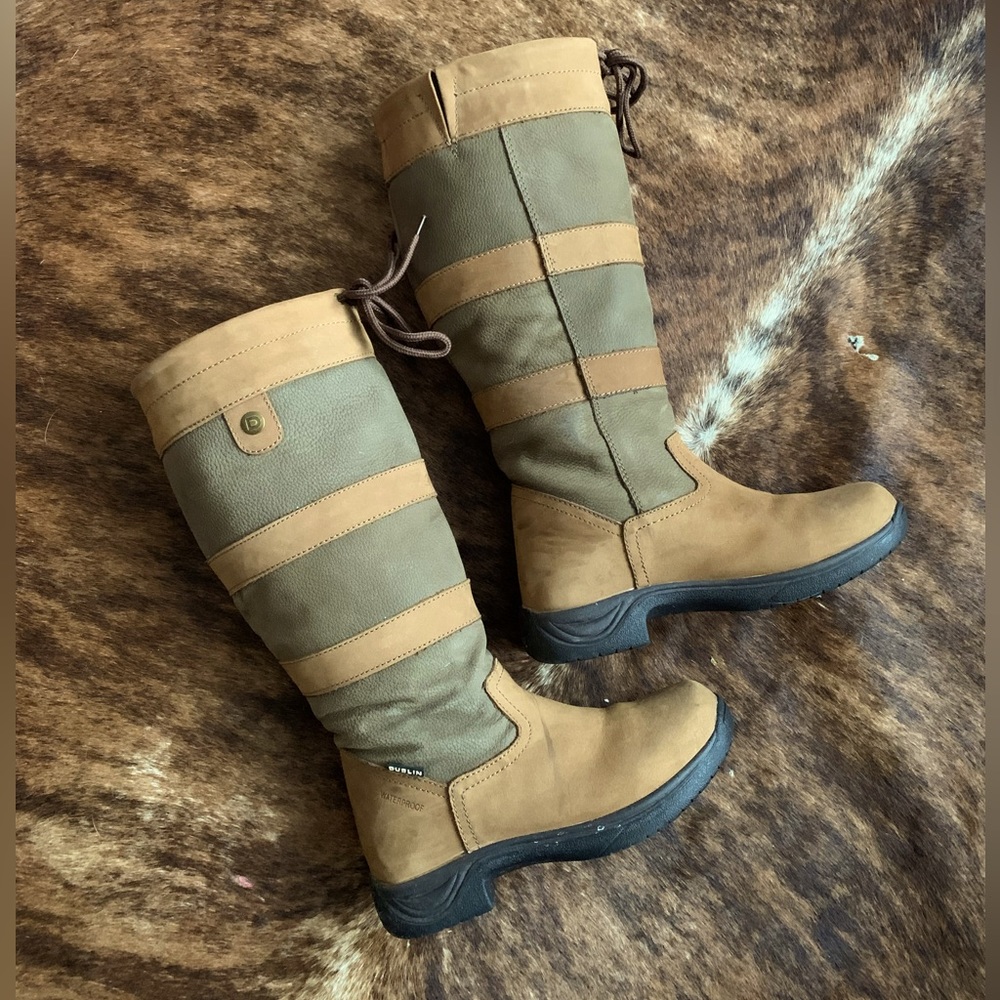 Dublin Women’s River Boots III size 8 regular calf width